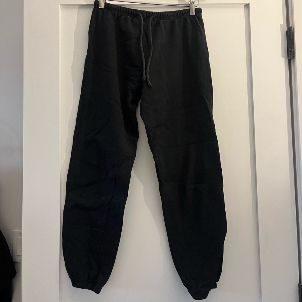 black sweatpants